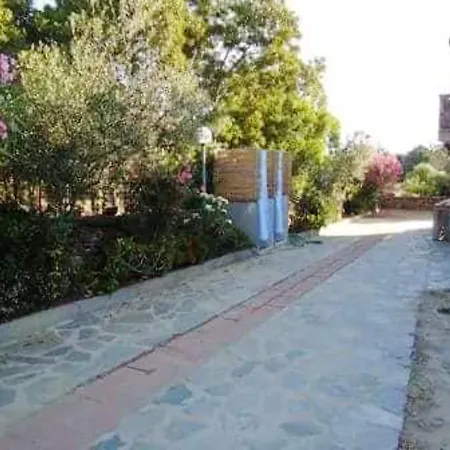 Apartamento With One Bedroom In With Enclosed Garden And Wifi 400 M From The Beach *