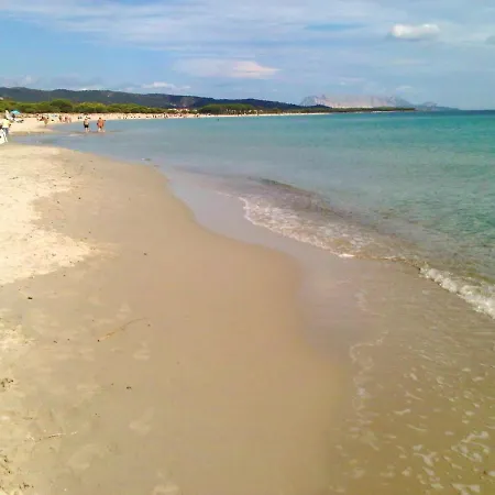 With One Bedroom In With Enclosed Garden And Wifi 400 M From The Beach