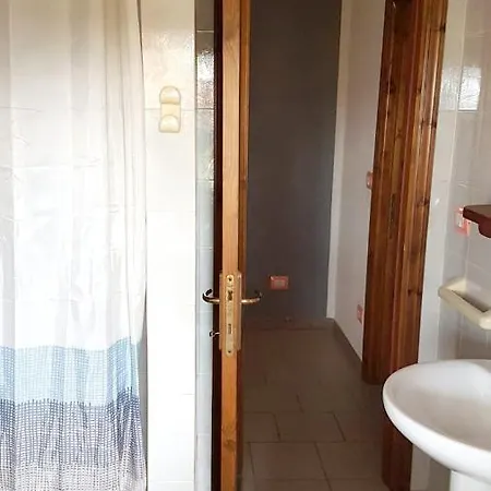 With One Bedroom In With Enclosed Garden And Wifi 400 M From The Beach *